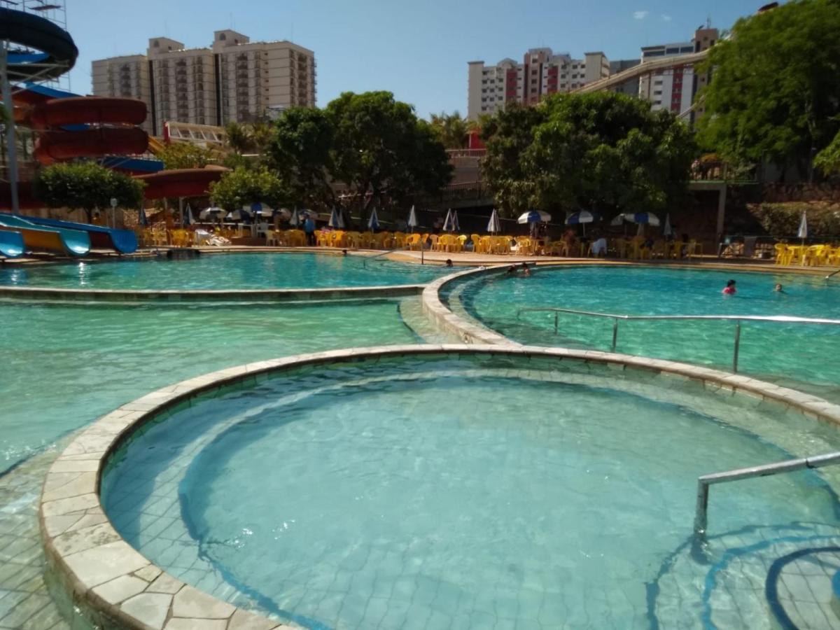 Piazza Diroma Villa Caldas Novas Bagian luar foto